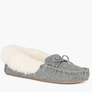 NWT TALBOTS RUBY BRUSHED FLANNEL MOCCASINS
IN GREY - SIZE 8